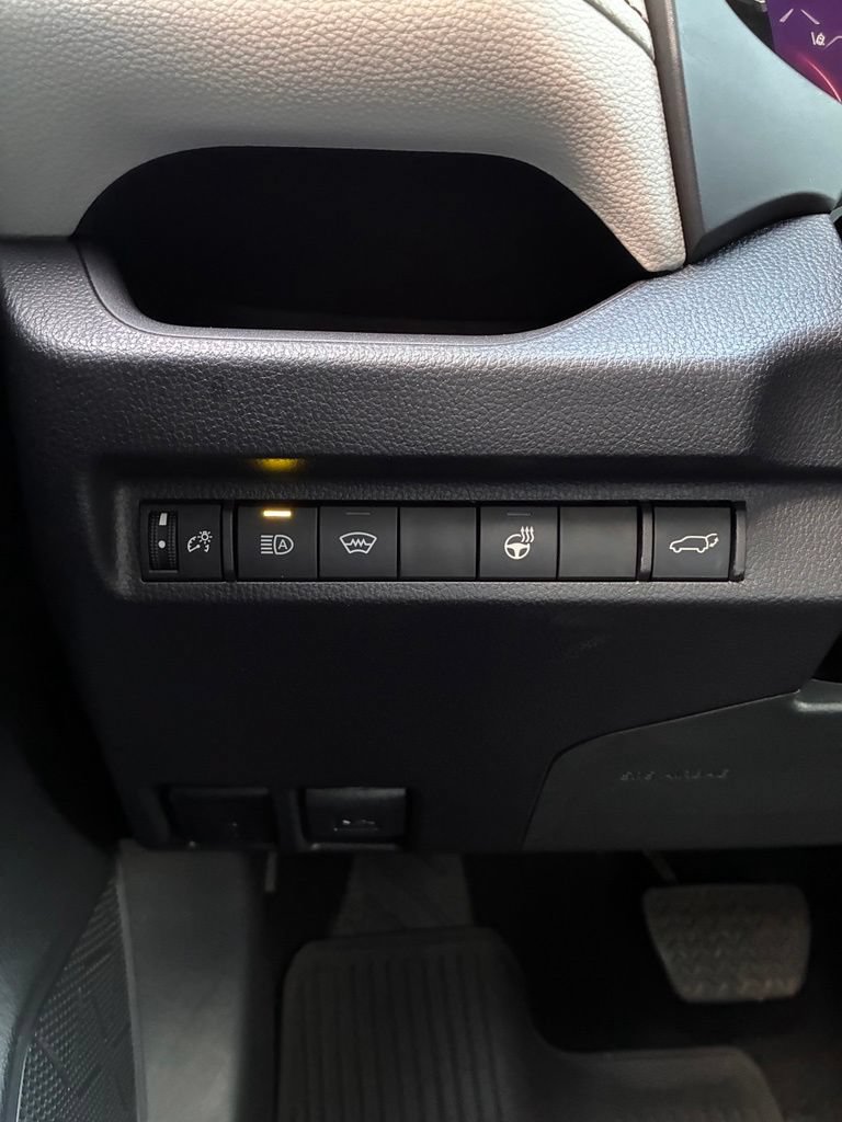 Used 2024 Toyota RAV4 XLE Premium w/ Weather Package AWD/4WD image 31