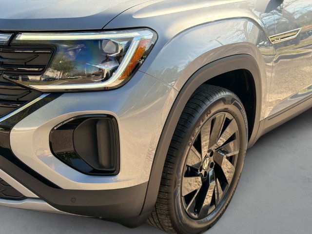 Used 2026 Volkswagen Atlas Cross Sport SE FWD image 10