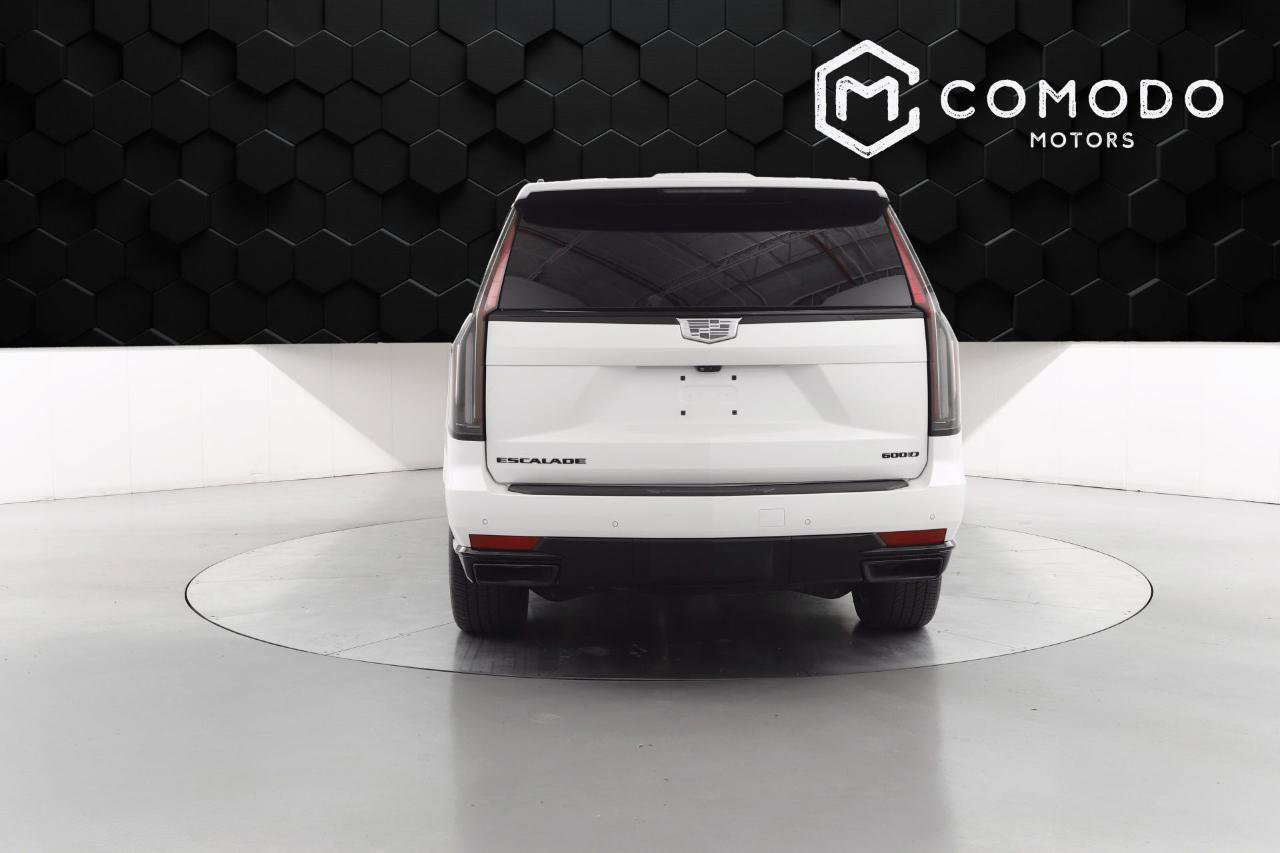 Used 2023 Cadillac Escalade Sport Platinum w/ LPO, ONYX Package AWD/4WD image 4
