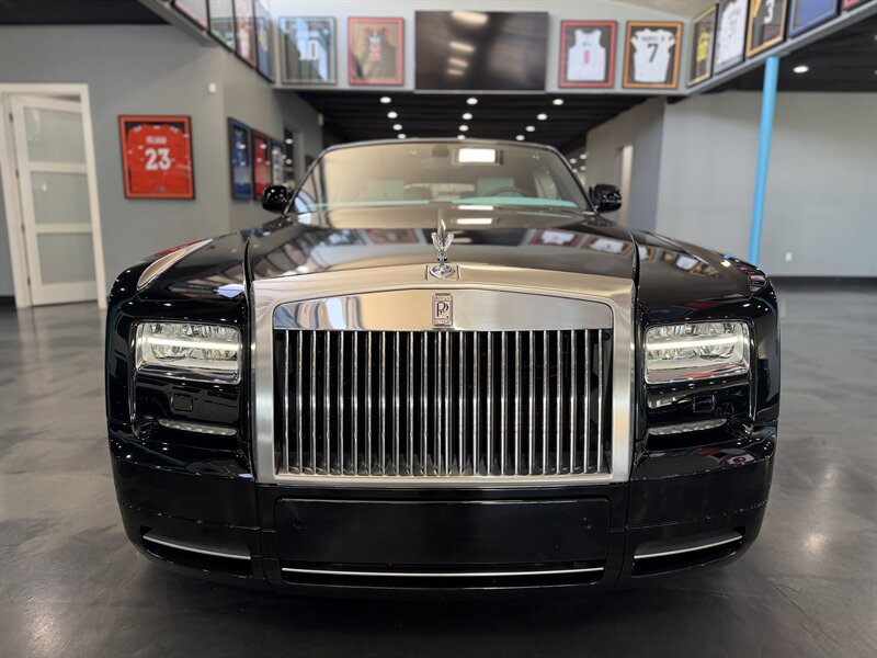 Used 2013 Rolls-Royce Phantom Drophead Coupe RWD image 3