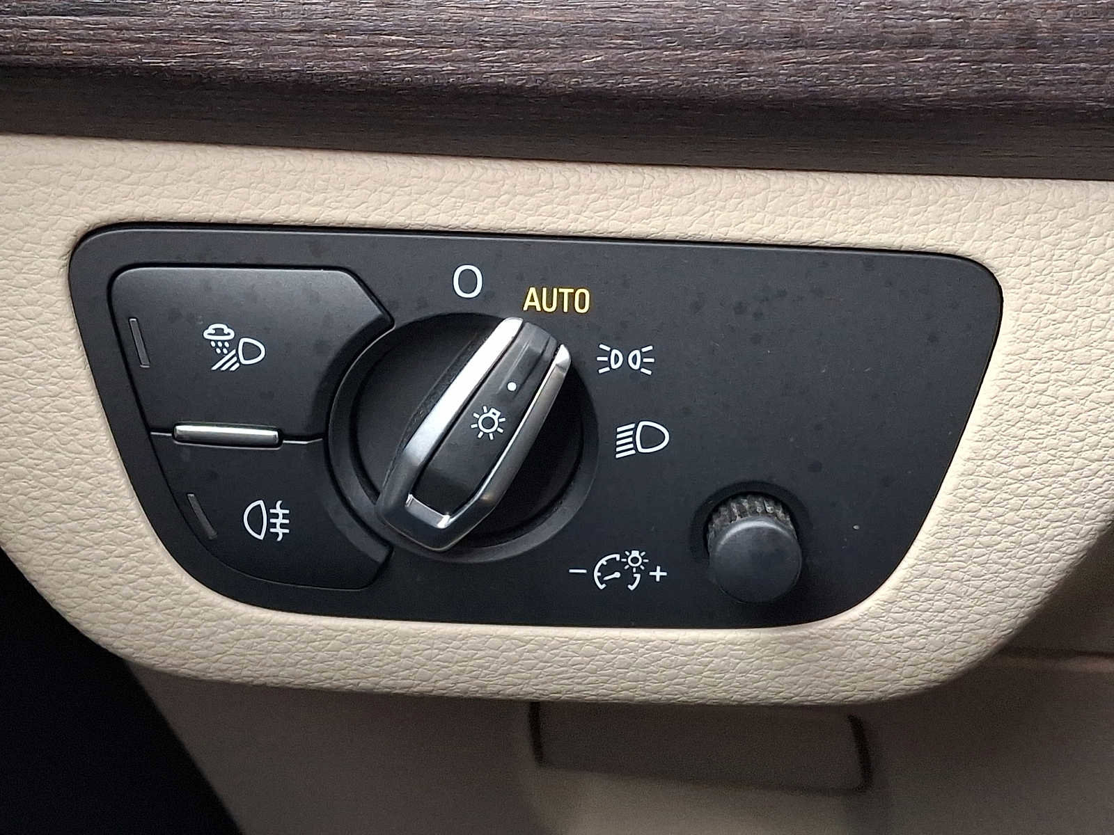 Used 2022 Audi Q5 2.0T Premium image 21