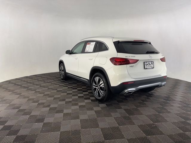 Used 2025 Mercedes-Benz GLA 250 4MATIC image 9