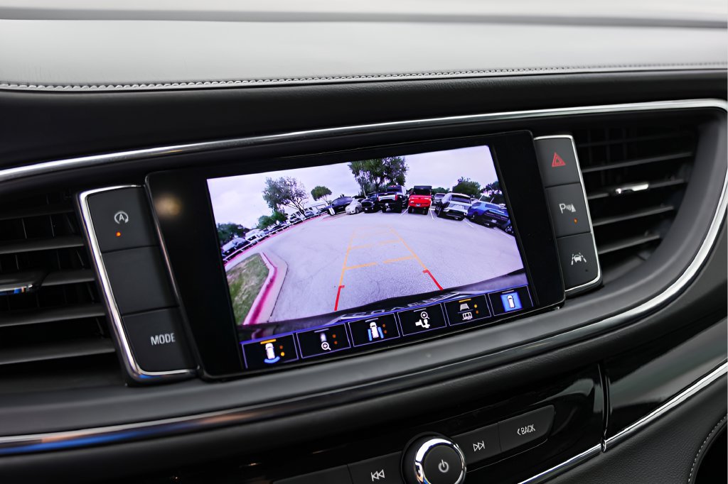 Used 2023 Buick Enclave Avenir w/ Avenir Technology Package FWD image 18