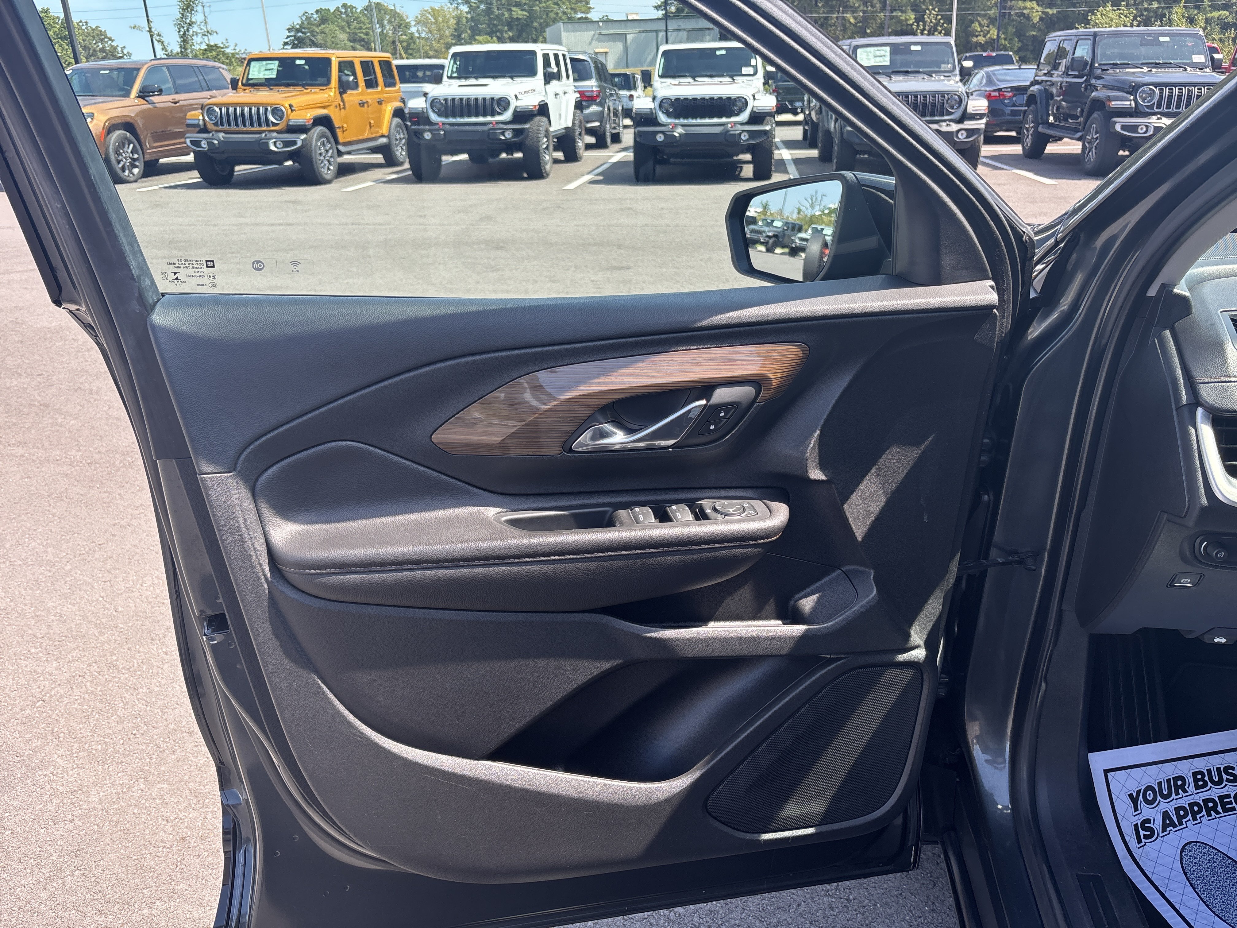 Used 2020 GMC Terrain SLE w/ Driver Convenience Package FWD image 10