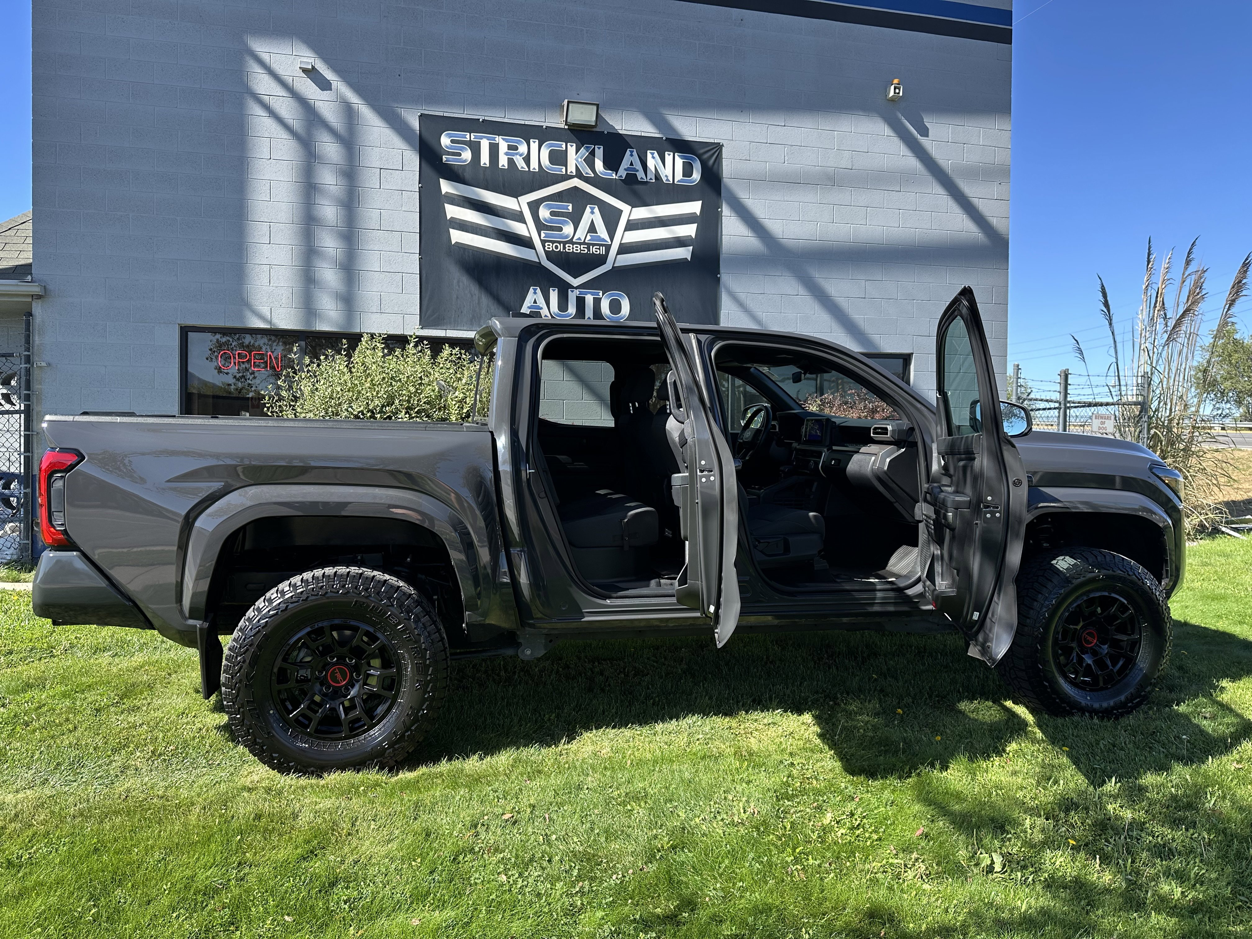 Used 2024 Toyota Tacoma SR5 image 26