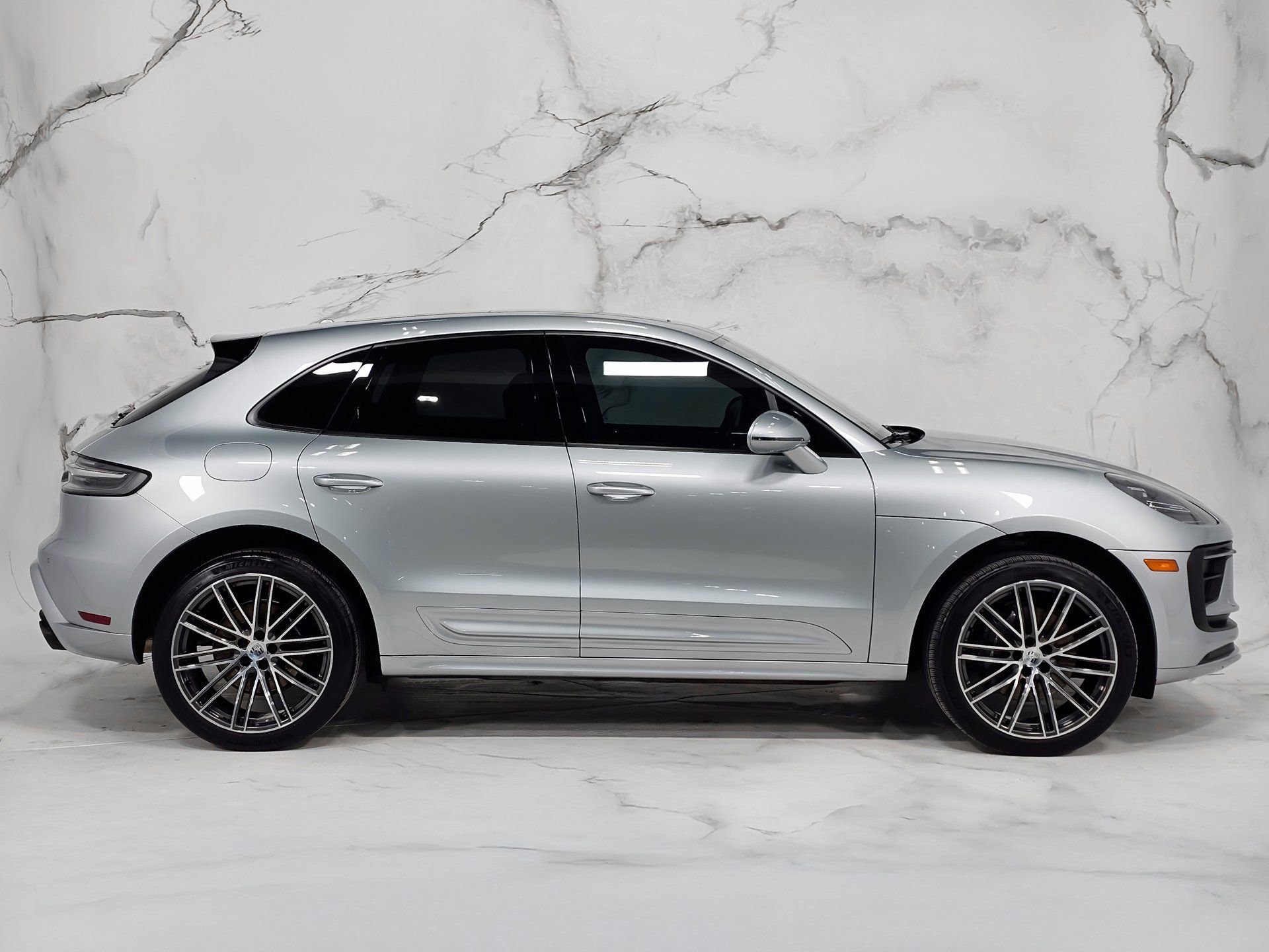 Used 2024 Porsche Macan Turbo image 12
