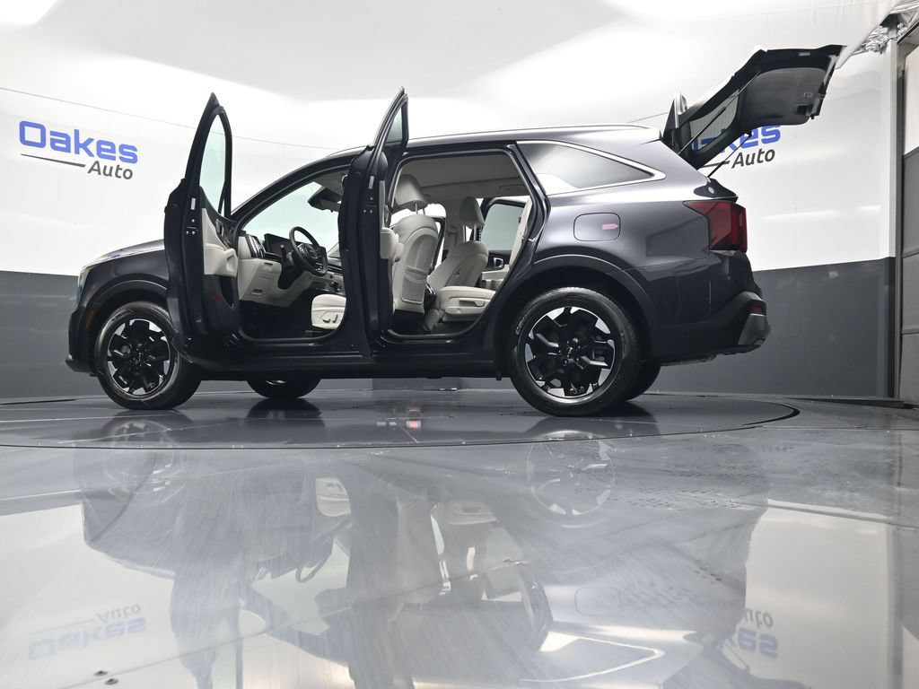 Certified 2025 Kia Sorento S w/ Panoramic Sunroof Package FWD image 65