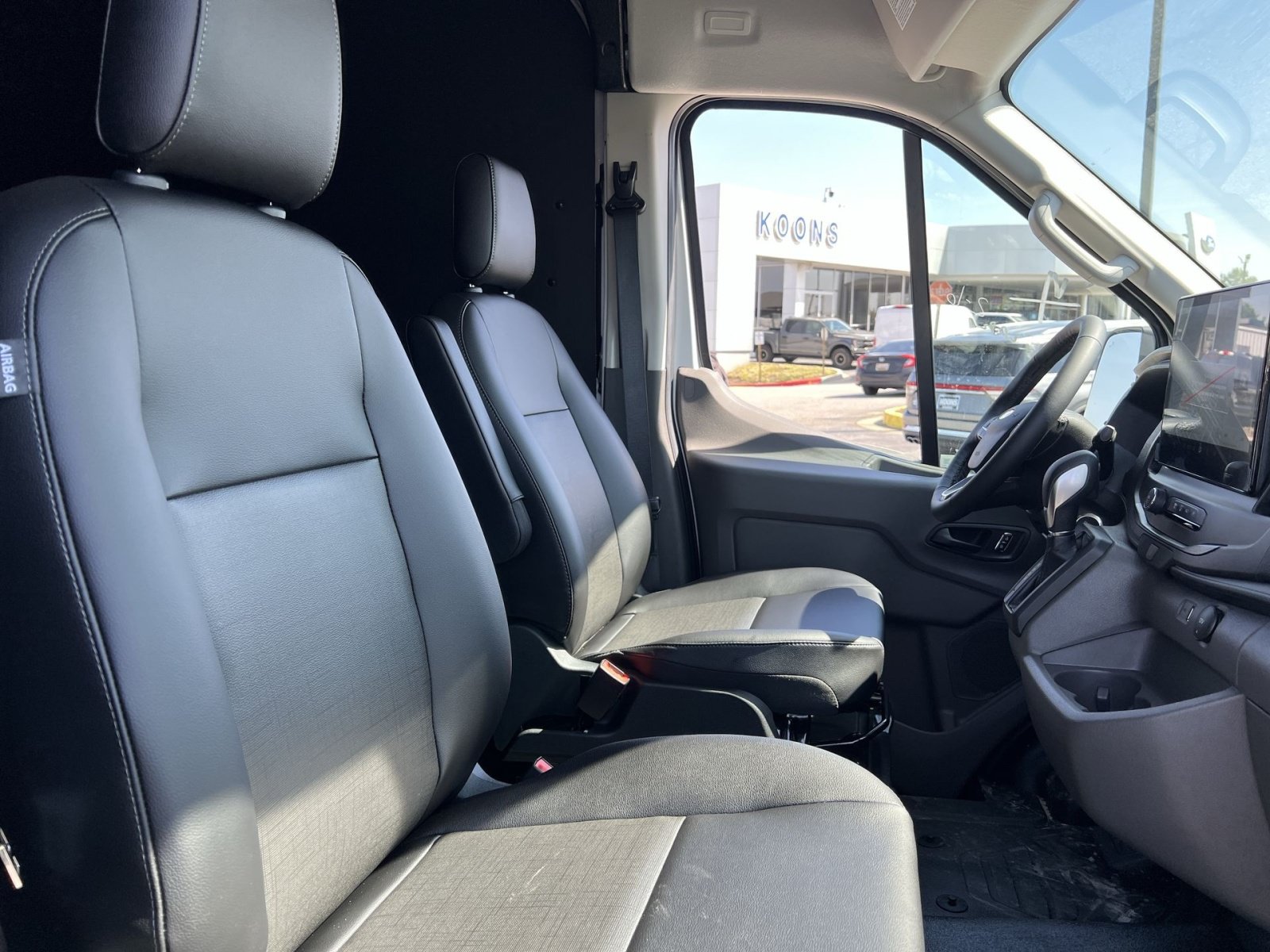 New 2026 Ford Transit 250 148 Medium Roof w/ Load Area Protection Package RWD image 25