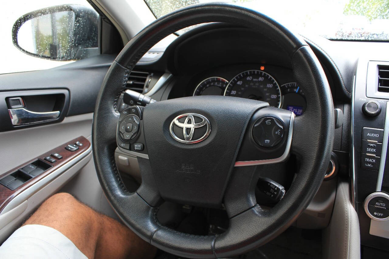 Used 2012 Toyota Camry XLE FWD image 22