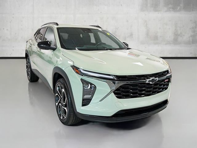 Certified 2024 Chevrolet Trax RS image 3