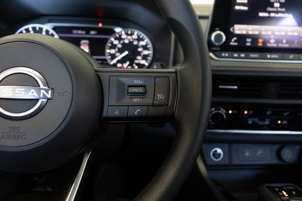 Used 2023 Nissan Rogue S image 26