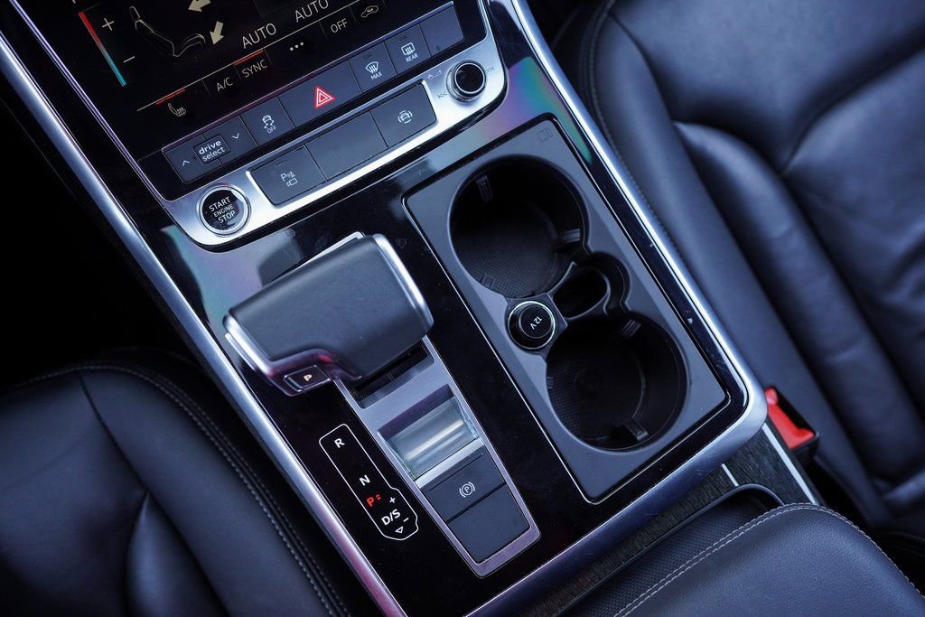 Used 2025 Audi Q7 2.0T Premium w/ Convenience Package image 38