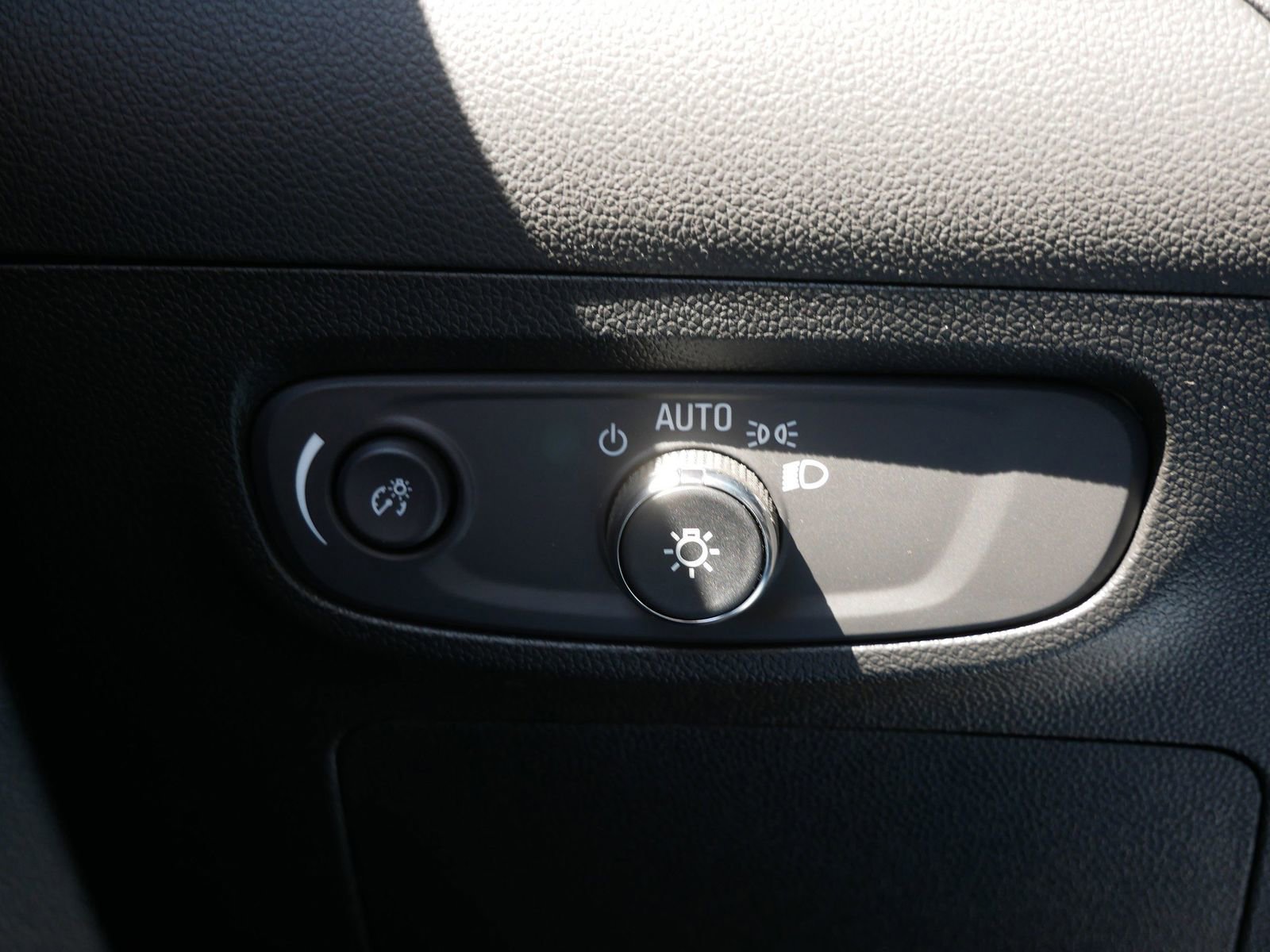 Used 2024 Buick Encore GX Preferred w/ Comfort Package image 27