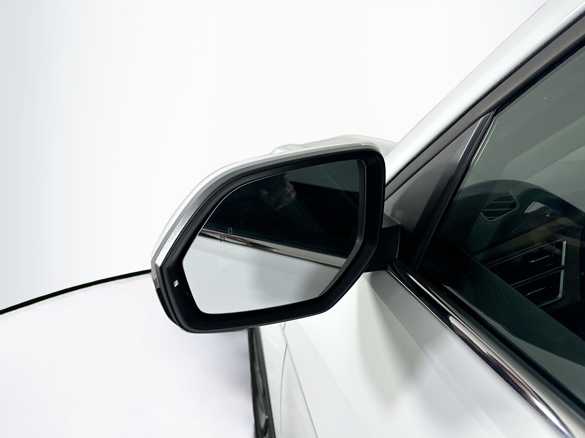 Used 2025 Volkswagen Atlas SE image 16