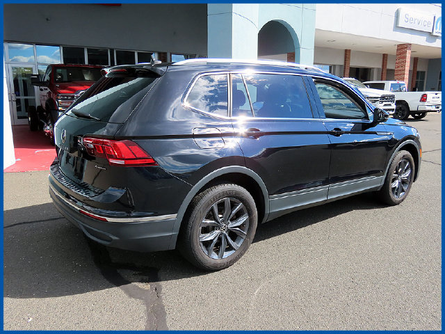 Used 2023 Volkswagen Tiguan SE AWD/4WD image 7