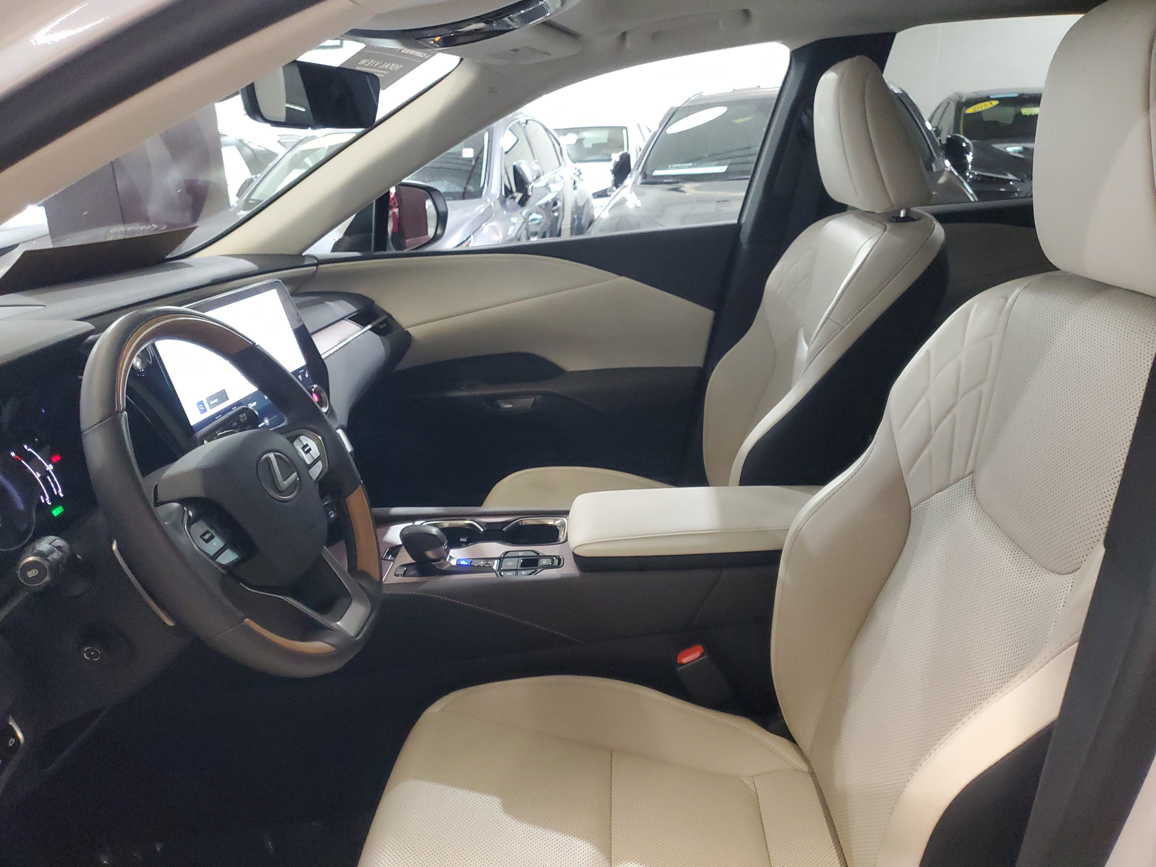 Used 2024 Lexus RX 350h image 17