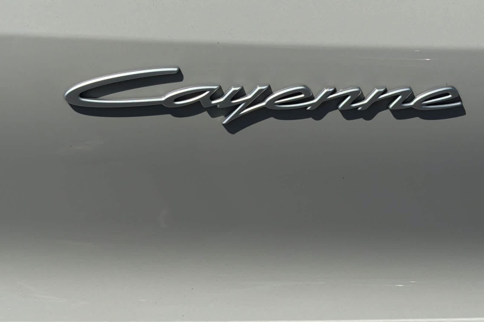 Used 2024 Porsche Cayenne Coupe AWD/4WD image 12