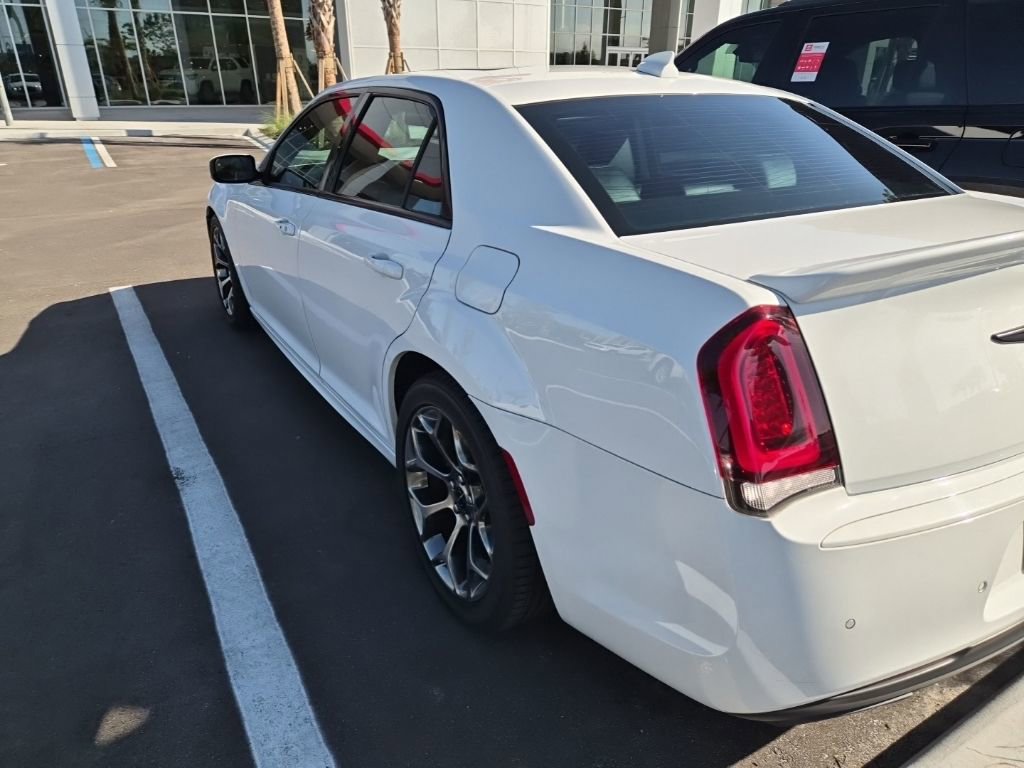 Used 2016 Chrysler 300 S w/ 300S Premium Group image 5