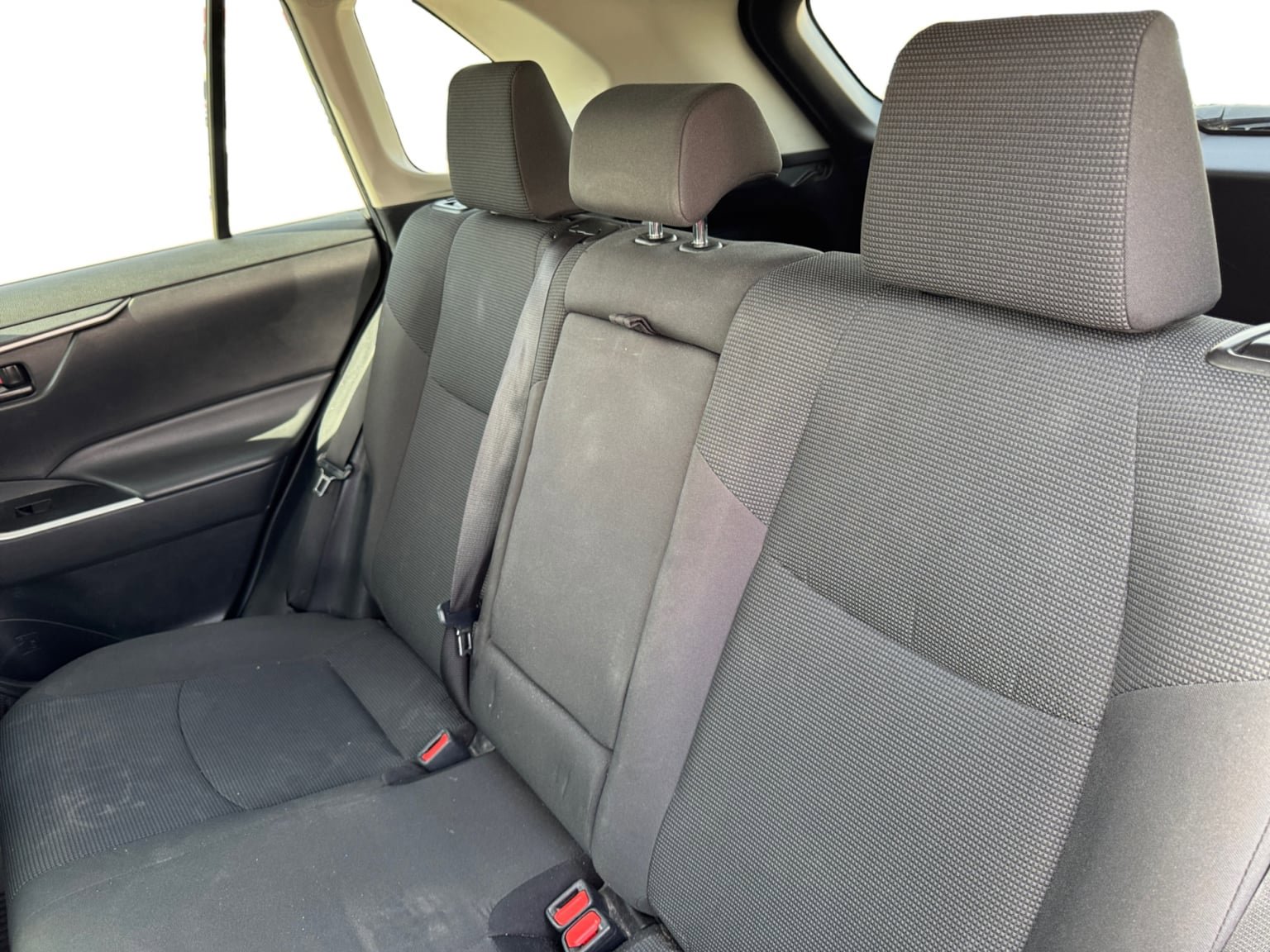 Used 2021 Toyota RAV4 LE FWD image 16