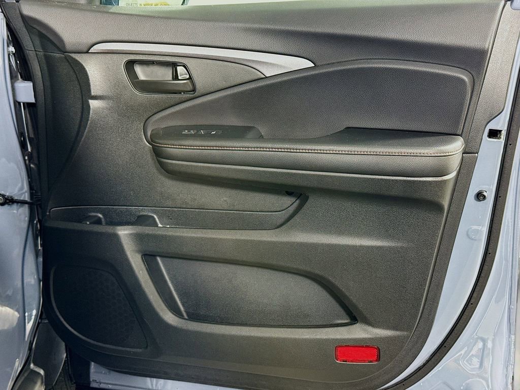 Used 2023 Honda Passport TrailSport image 31