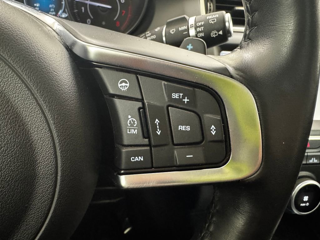 Used 2020 Jaguar E-PACE image 22