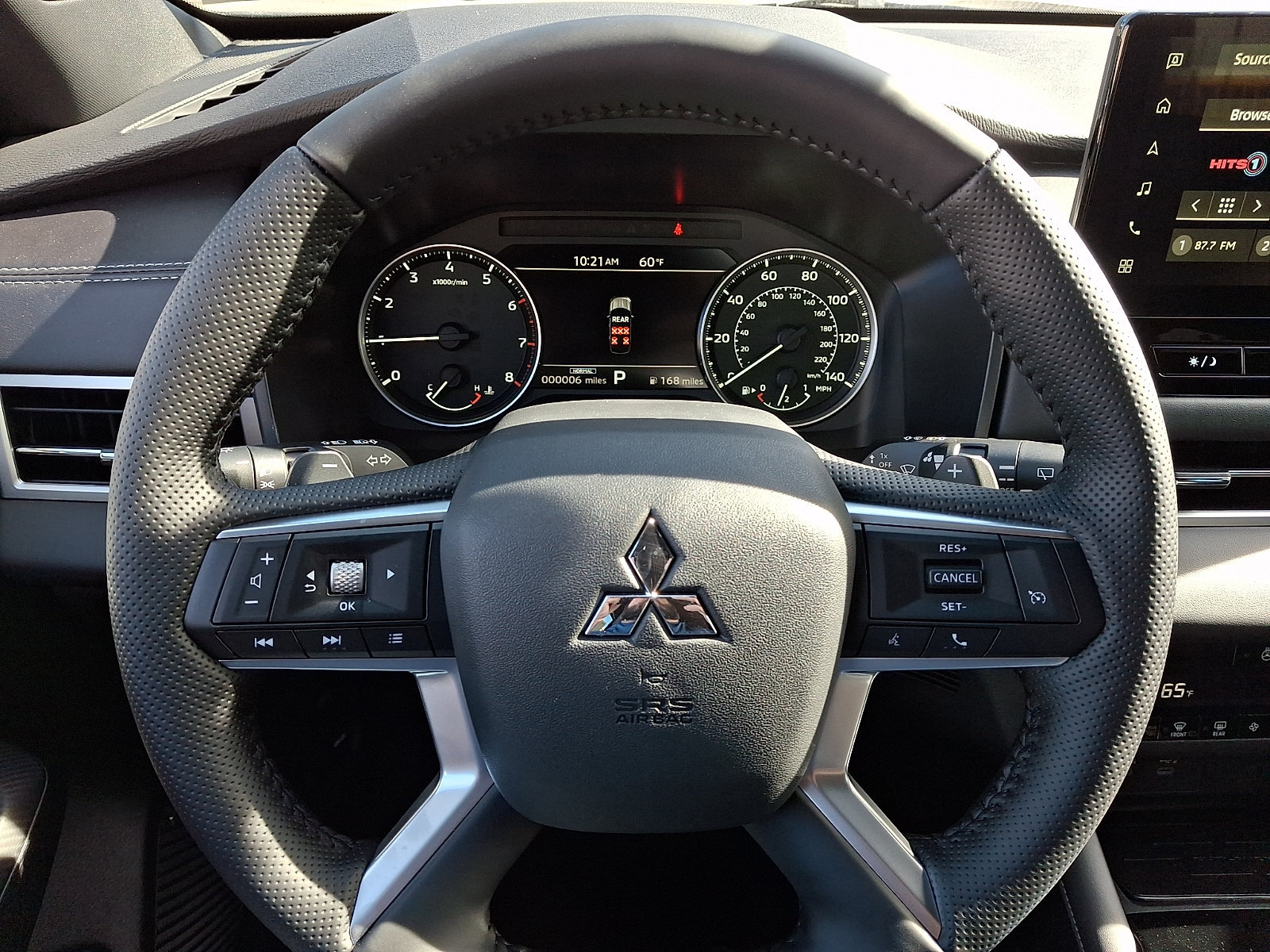 New 2026 Mitsubishi Outlander LE AWD/4WD image 17