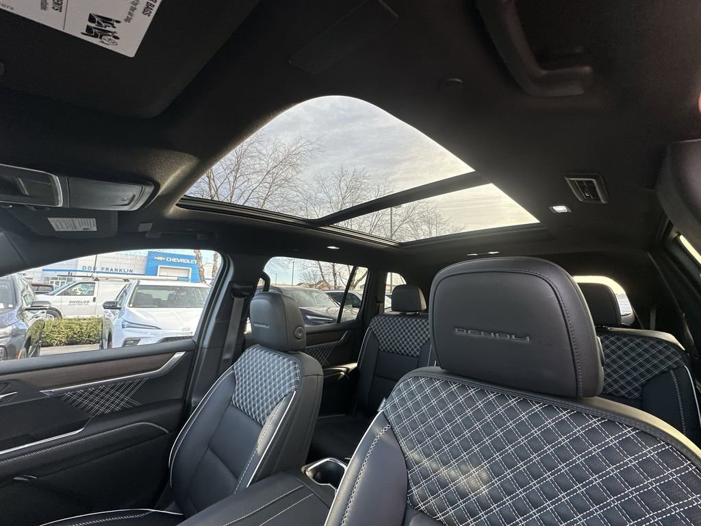 Used 2024 GMC Acadia Denali w/ LPO, Floor Liner Package AWD/4WD image 21