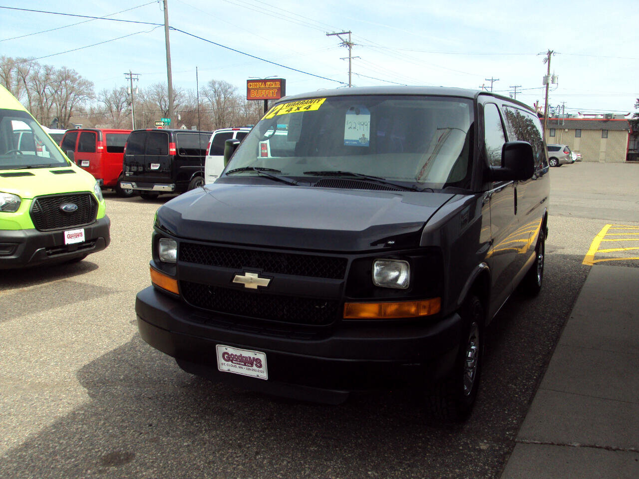 Used 2012 Chevrolet Express 2500 image 4