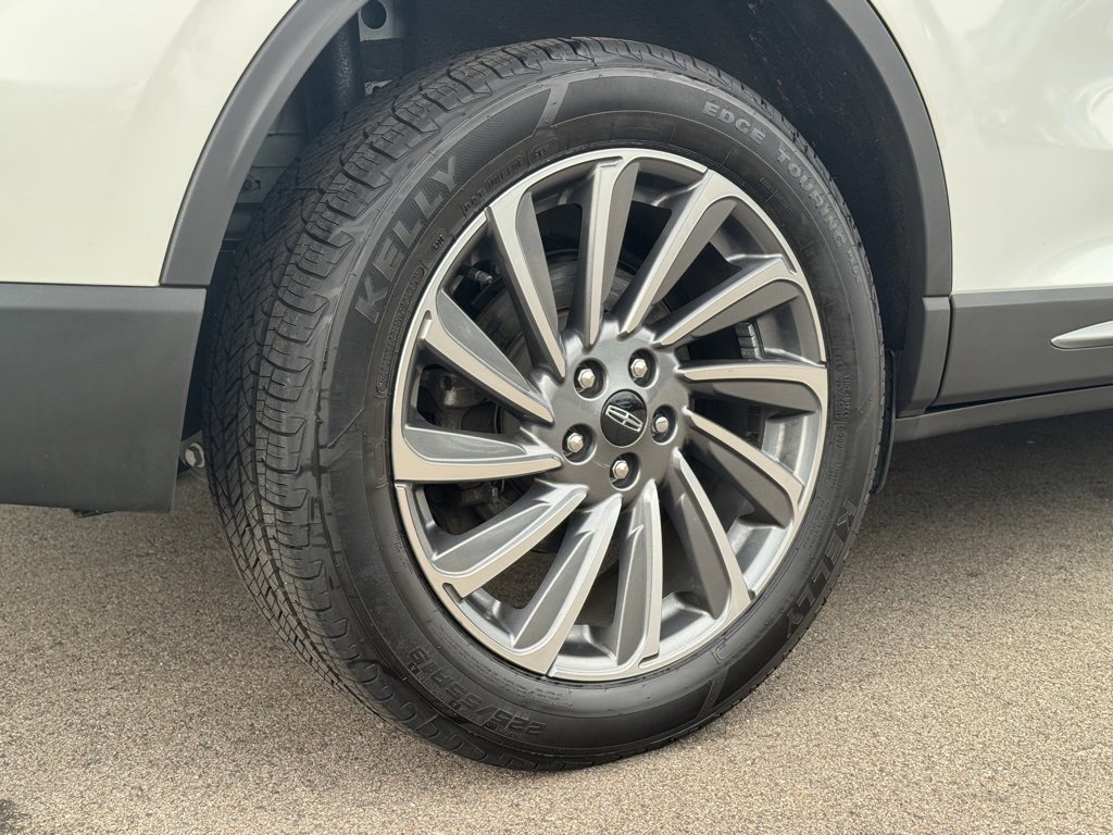 Used 2023 Lincoln Corsair Reserve w/ Equipment Group 201A image 26