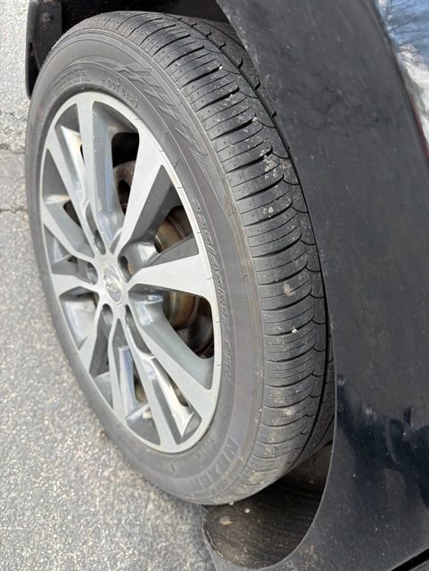 Used 2018 Hyundai Elantra GT FWD image 11