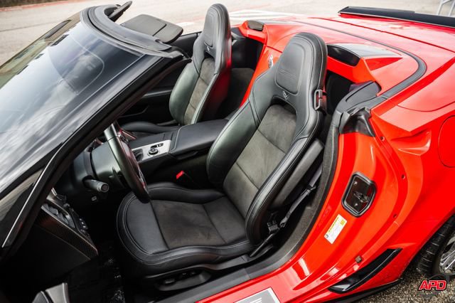 Used 2015 Chevrolet Corvette Z06 w/ 2LZ Preferred Equipment Group image 4