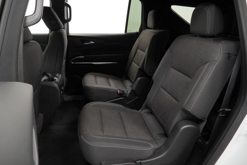 Certified 2024 Chevrolet Traverse LT w/ Trailering Package FWD image 12