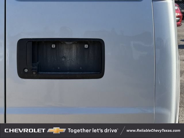 Used 2019 Chevrolet Express 3500 LS RWD image 6