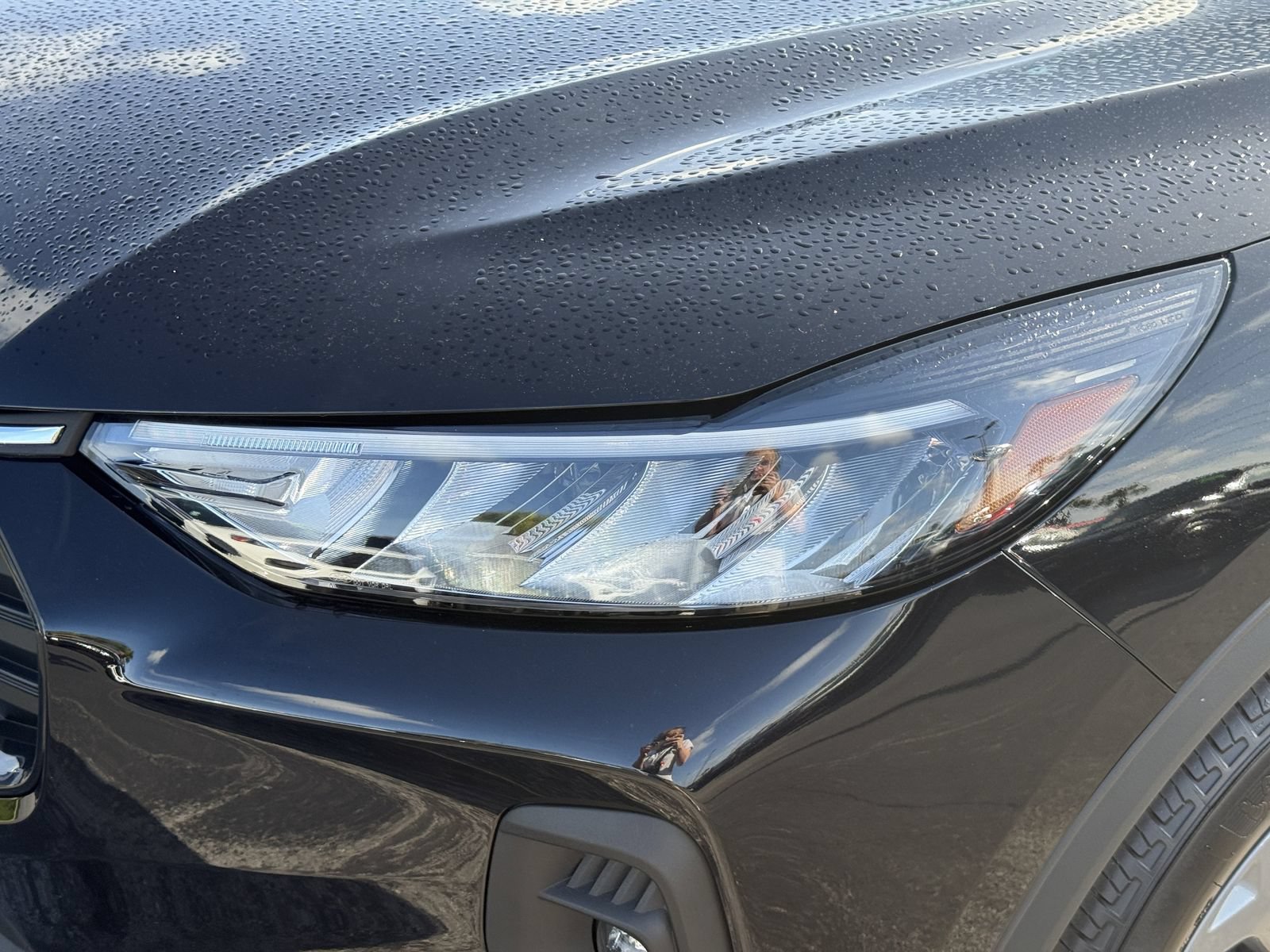 Used 2025 Ford Escape ST-Line Select AWD/4WD image 6