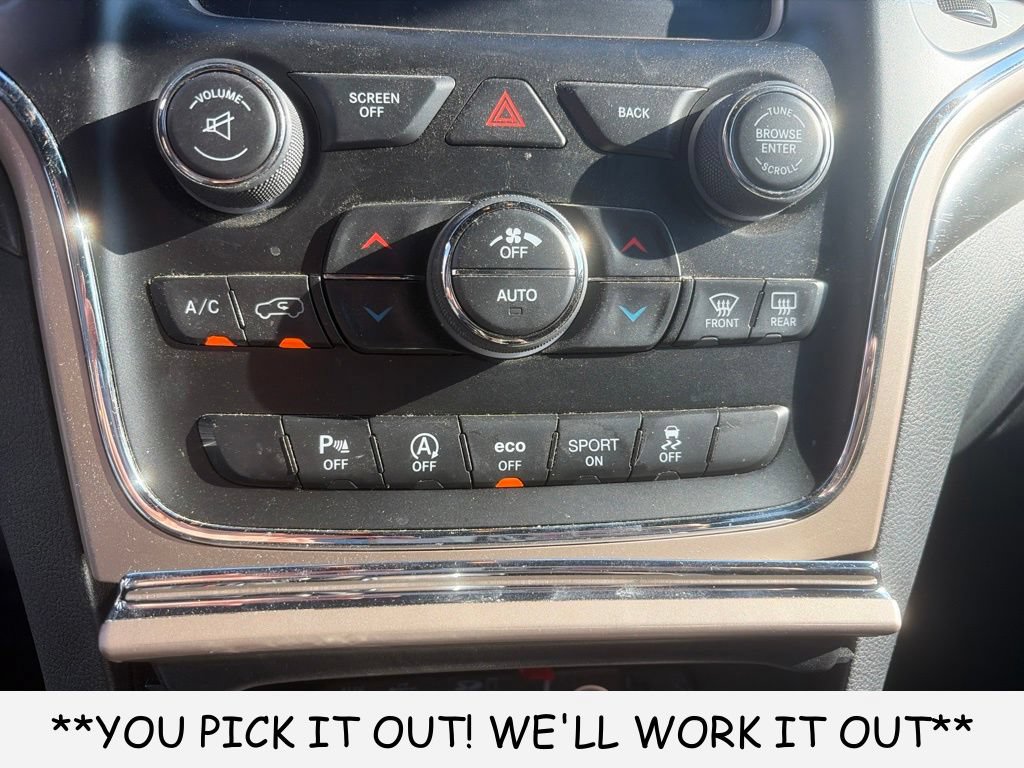 Used 2017 Jeep Grand Cherokee Laredo RWD image 14