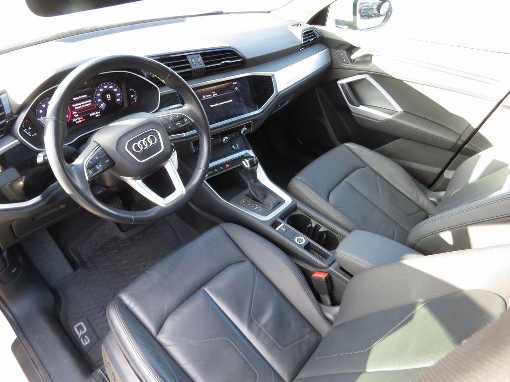 Used 2019 Audi Q3 2.0T Premium image 12