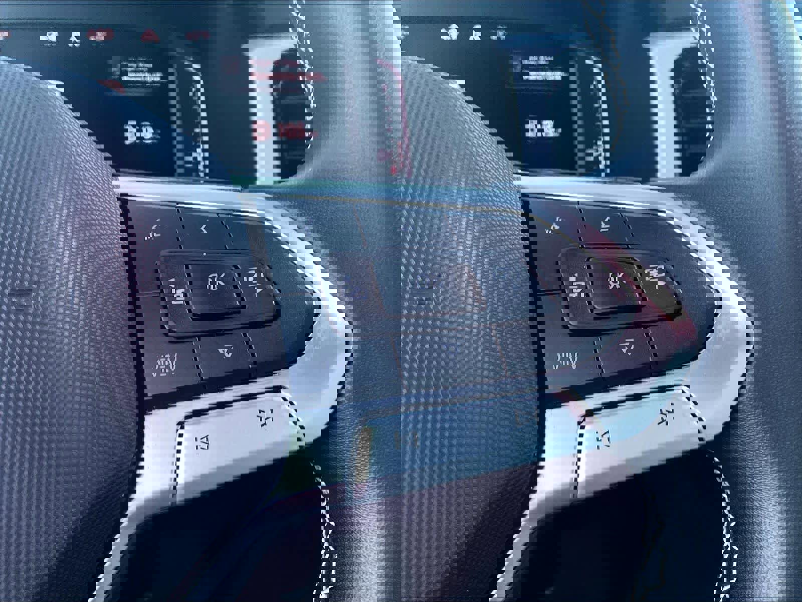 Certified 2022 Volkswagen Atlas Cross Sport SE image 24