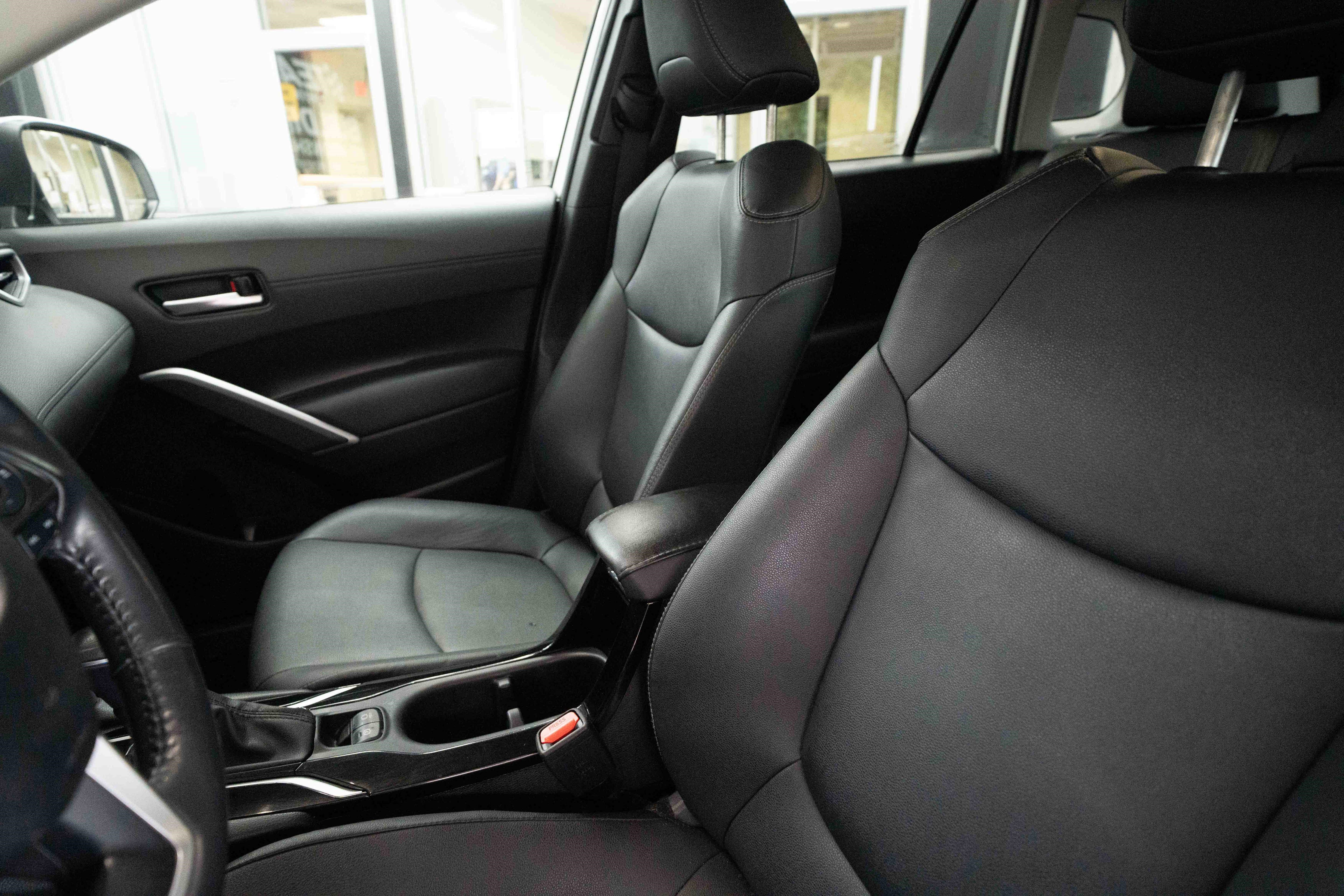 Used 2023 Toyota Corolla Cross XLE image 10