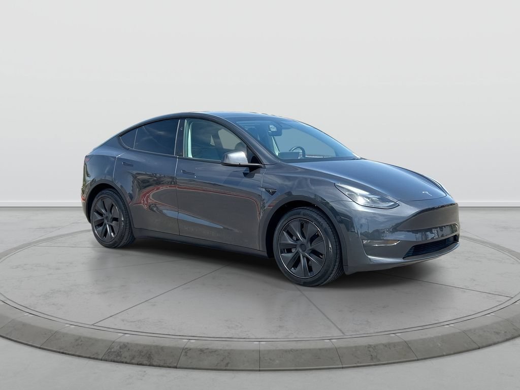 Used 2025 Tesla Model Y Long Range AWD/4WD image 2