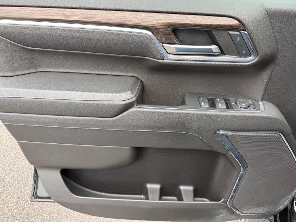 Used 2024 Chevrolet Silverado 1500 LT image 13