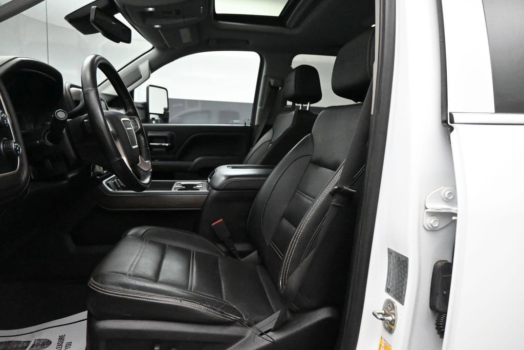 Used 2019 GMC Sierra 3500 Denali w/ Duramax Plus Package AWD/4WD image 10
