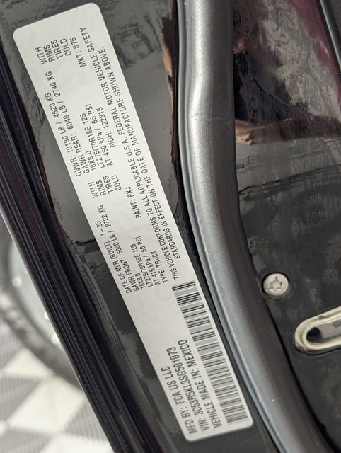 Used 2025 RAM 2500 Laramie AWD/4WD image 38