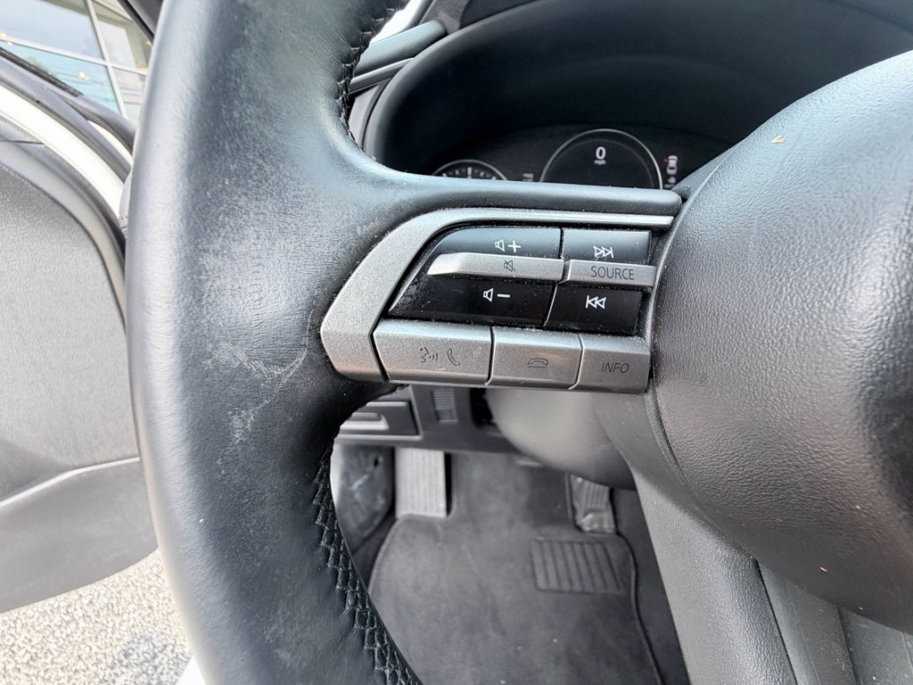 Used 2022 MAZDA MAZDA3 s FWD image 13
