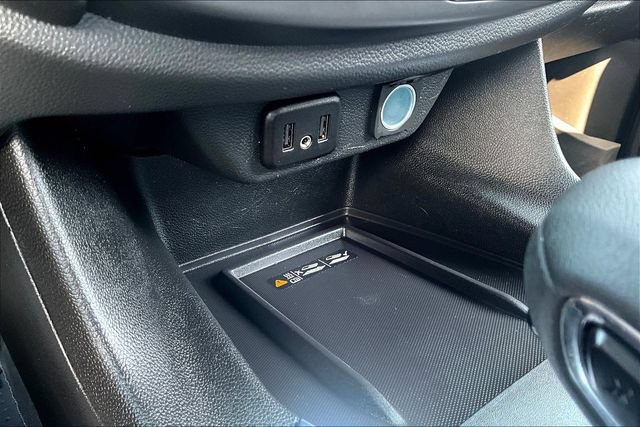 Used 2023 Chevrolet Traverse LT FWD image 15