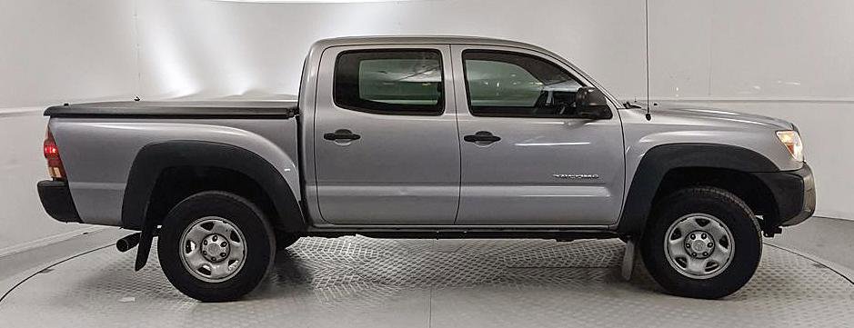 Used 2014 Toyota Tacoma PreRunner image 2