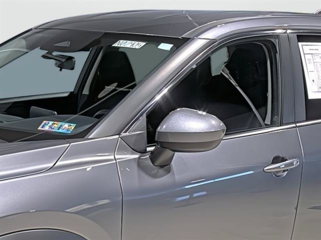Used 2025 Nissan Rogue SV AWD/4WD image 8