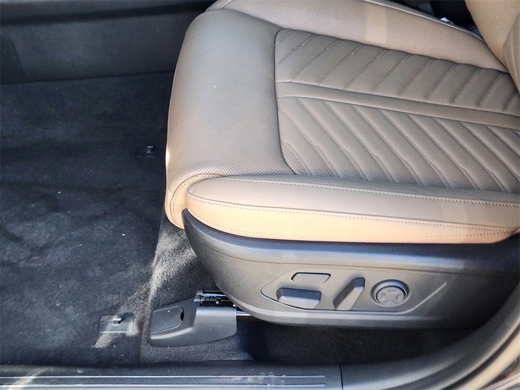 New 2026 Kia Sorento SX Prestige w/ Olive Brown Leather Package image 8