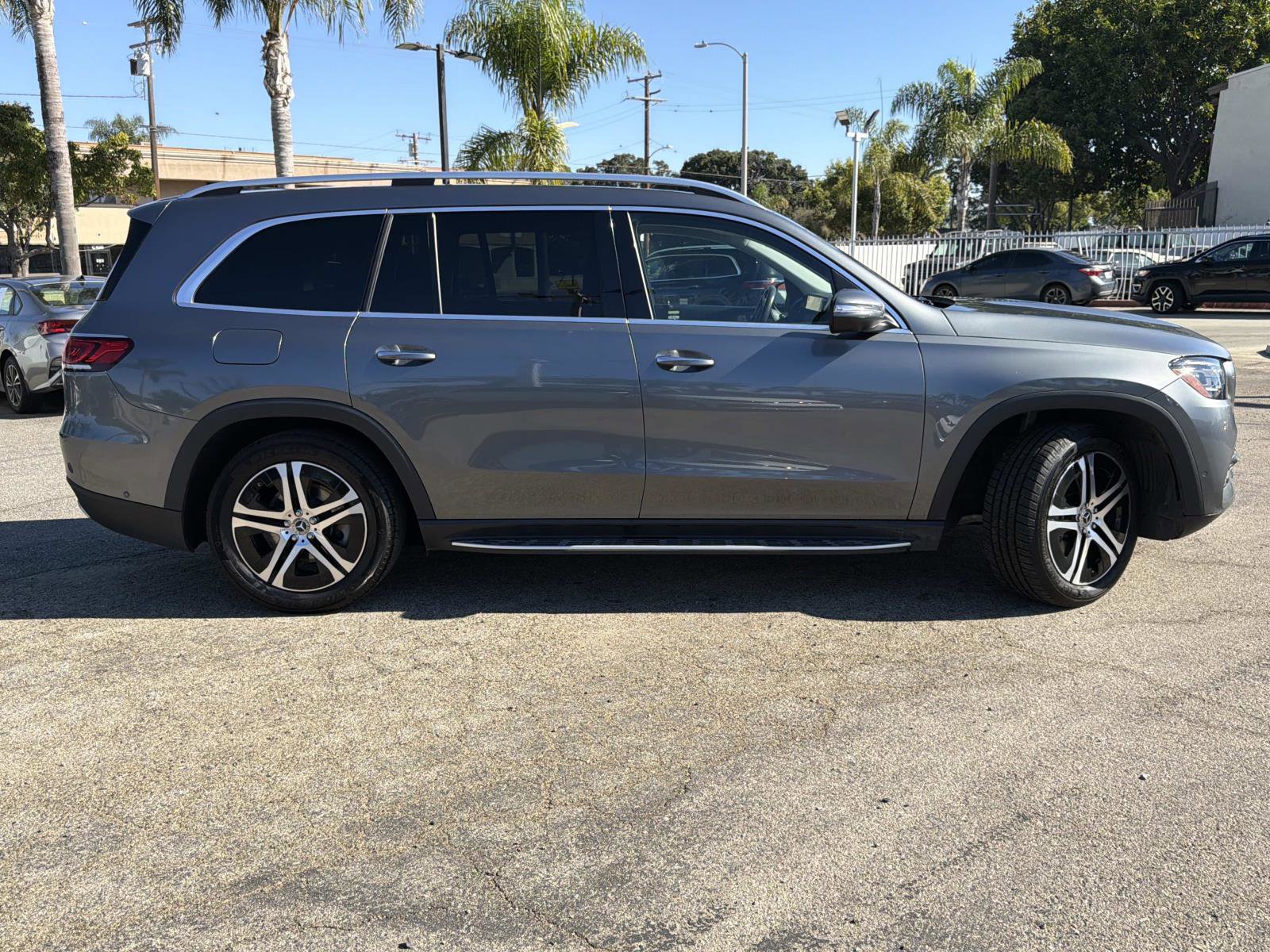 Used 2020 Mercedes-Benz GLS 450 4MATIC image 3
