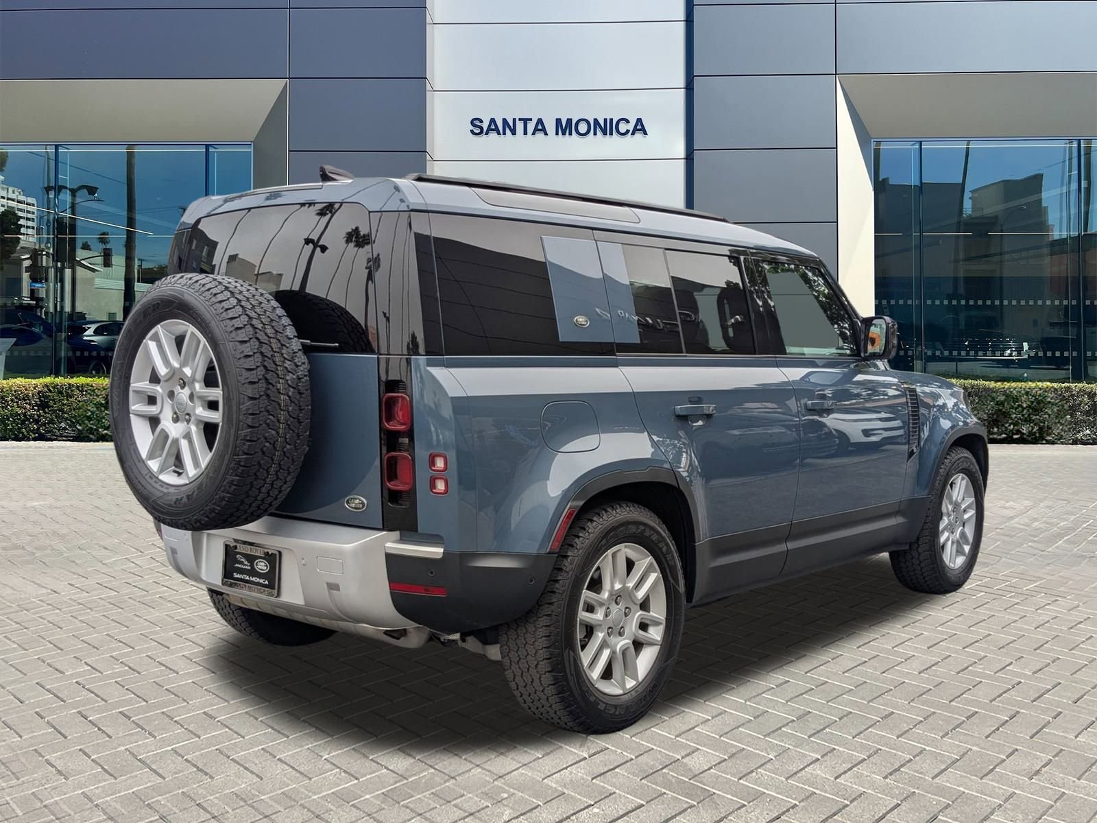 Used 2022 Land Rover Defender 110 S image 5