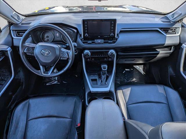 Used 2020 Toyota RAV4 XLE Premium image 14
